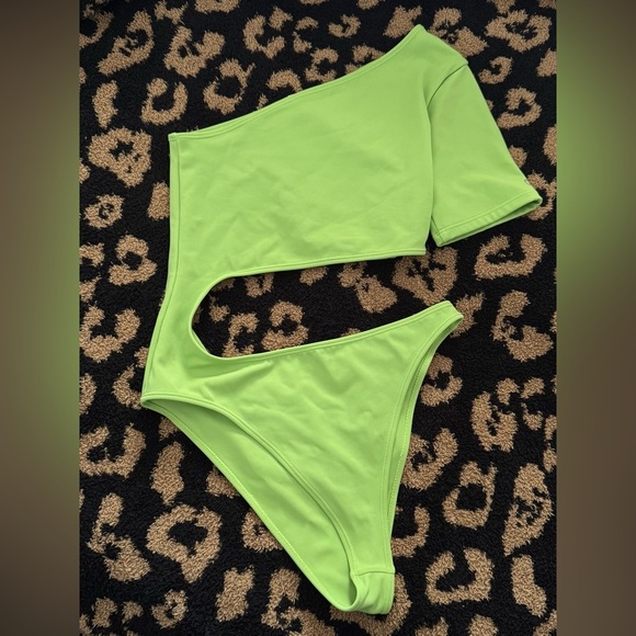 ALO Yoga Body Wave Cut Out One Piece Bodysuit Swimsuit Green Apple Size XS - Picture 4 of 8